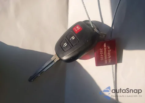 2017 Toyota Rav4 Le z USA, uszkodzony, nr VIN JTMZFREV4HJ126575